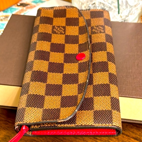 Louis Vuitton Damier The Cherry π Line A beautiful Red Cherry edition by LV. - Picture 3 of 12